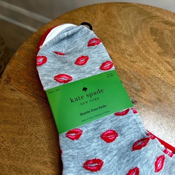 Kate Spade Valentine’s Day lips polka dot stripes shortie crew socks 3 pack - Picture 4 of 7